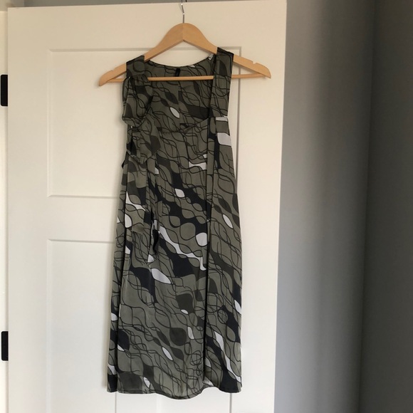 United Colours of Benetton Dress - Picture 1 of 3